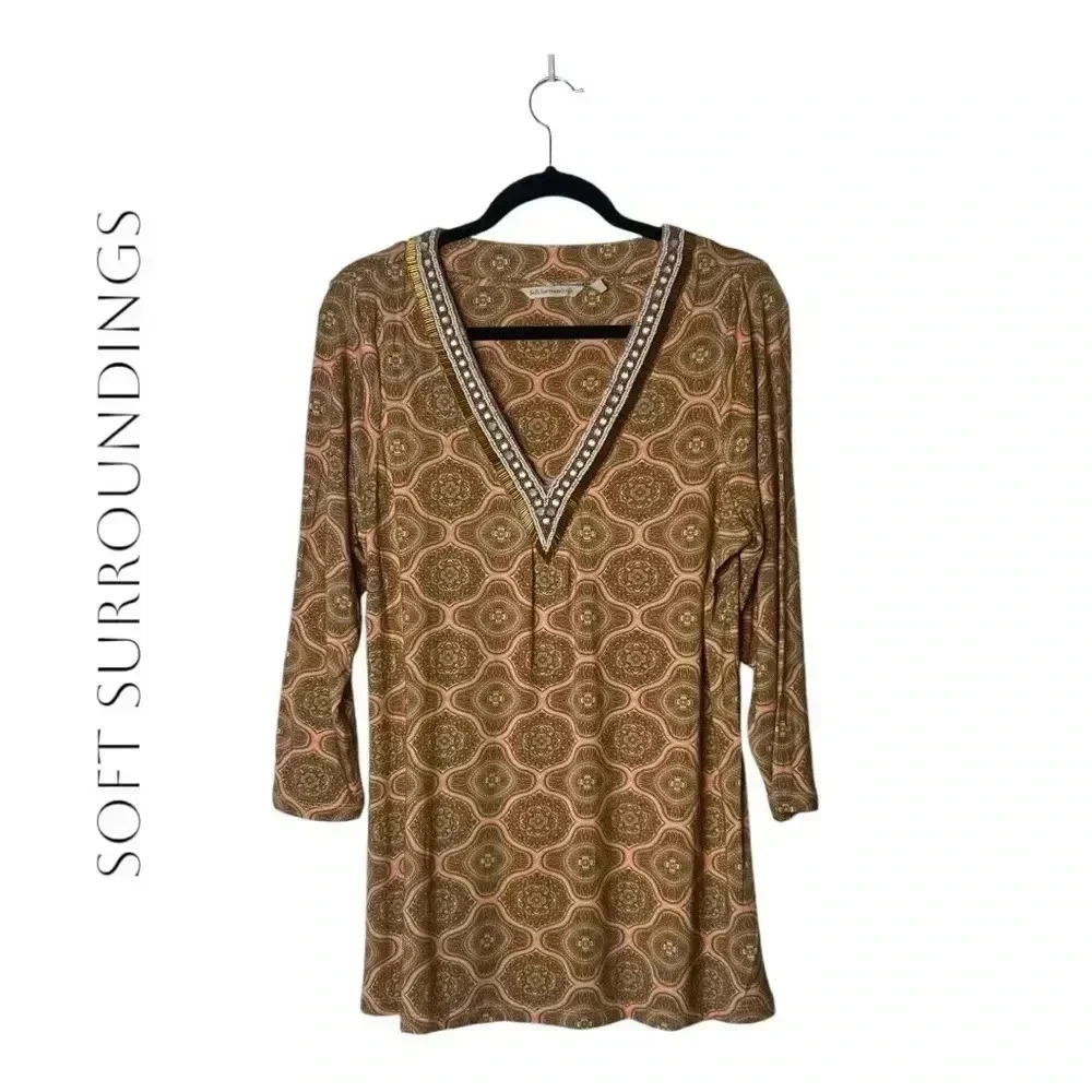 2006. SOFT SURROUNDINGS BEADED 3/4‎ SLEEVE TUNIC TOP SIZE MEDIUM V NECKLINE